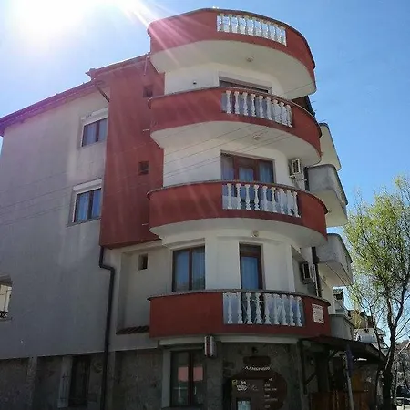 Lambrino Гостевой дом Приморско